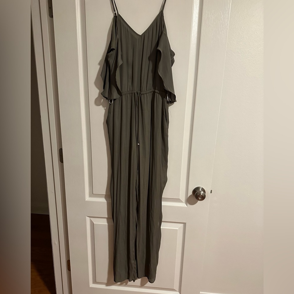 NWT ALICE AND TRIXIE SLEEVE CUT OUT SHOULDER BECKETT JUMPSUIT SIZE S